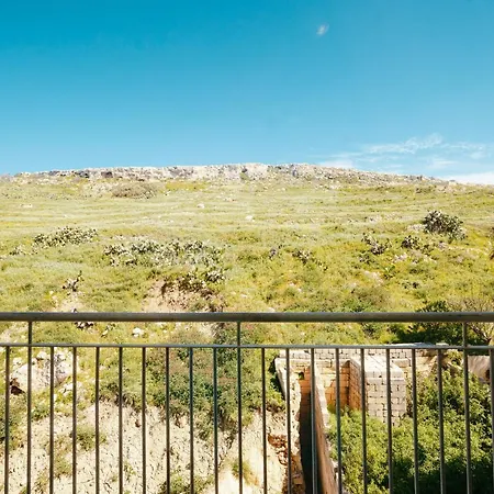 Glamorous With Panoramic Views